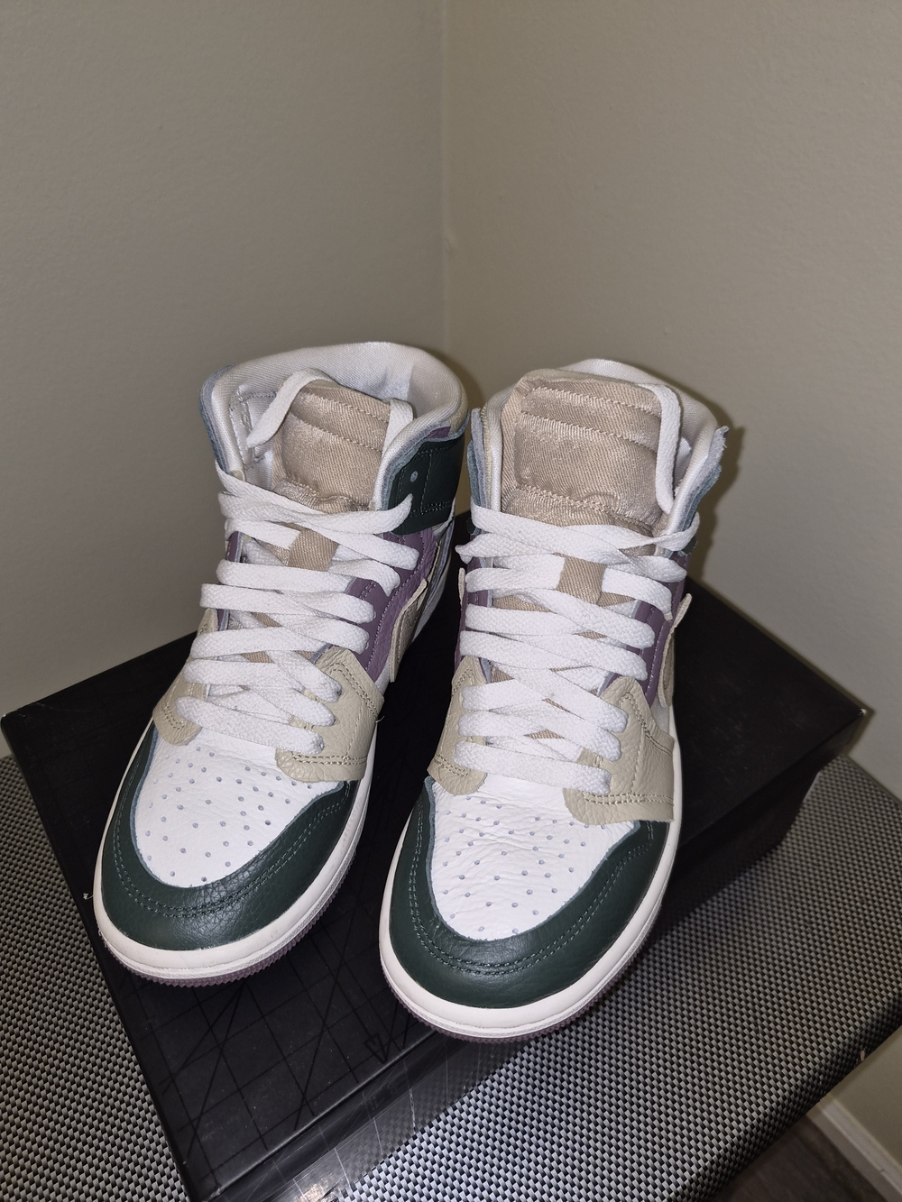 Nike Women's High-Top Sneakers White Green Purple Tan